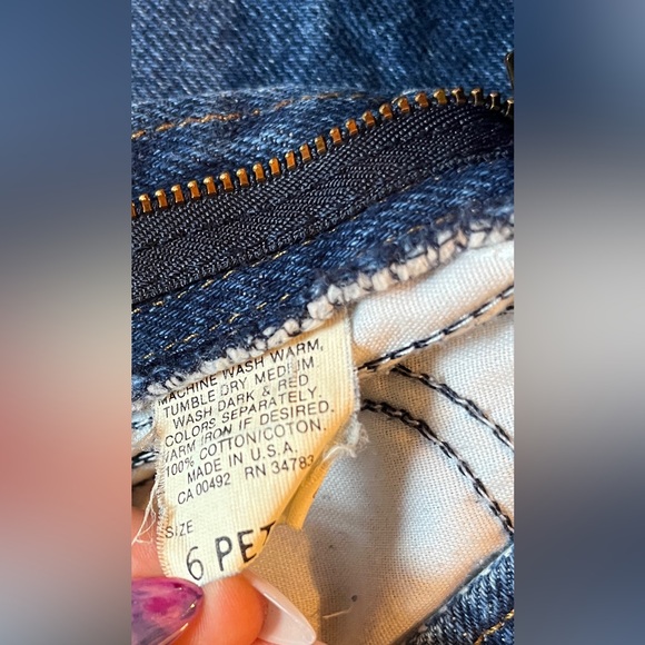 Lee’s Vintage ‘Mom Jeans’ Size 6 Petite - Picture 3 of 5
